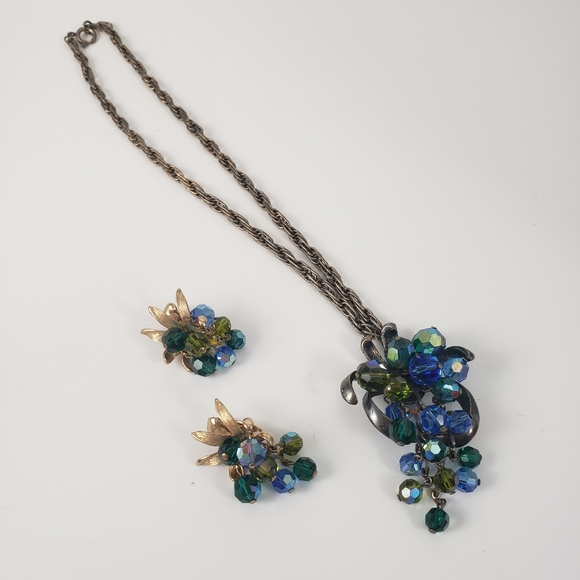 TRUE VINTAGE Golden Crystal Necklace Earrings Set - Picture 4 of 7